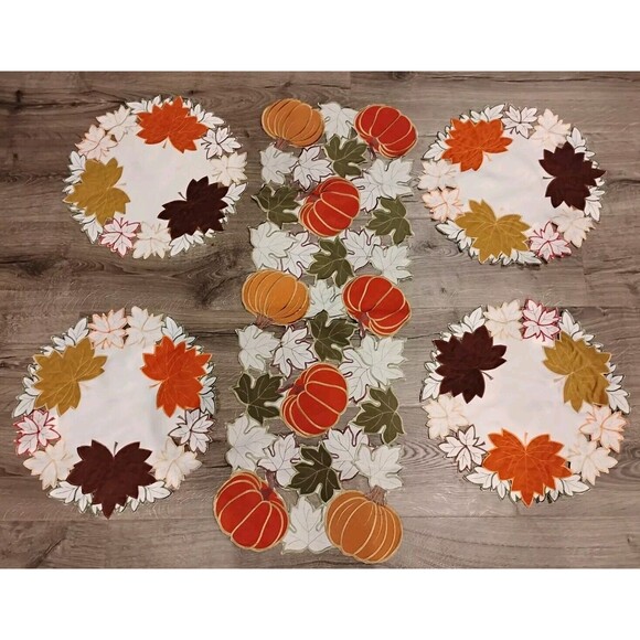 Fall Harvest Placemats & Table Runner Maple Leaves Autumn Pumpkins Thanksgiving - Picture 1 of 10